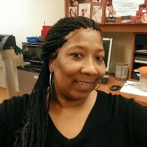 Meet your Posher, Desonia